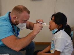 Desde la Universidad San Sebastián de Chile remarcan que durante las épocas de frío es cuando más suelen darse los episodios de afonía y disfonía. Unsplash.