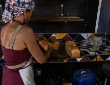 Vendedores y dueños de panaderías señalan que las personas ya casi no compran su pan, sino que prefieren ir a supermercados. EL INFORMADOR/ J. Urrutia.