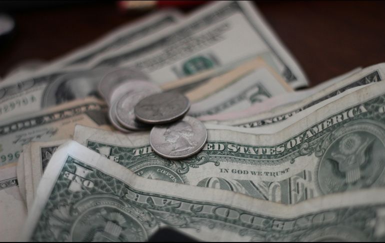 El tipo de cambio alcanzó por momentos del día los 20.16 pesos por dólar en los mercados internacionales. Unsplash