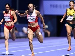 La atleta de 27 años finalizó la contienda en la quinta posición. AFP