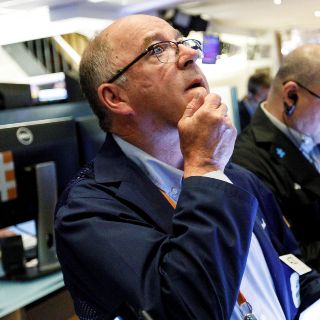 Podría haber reunión de emergencia de la Fed debido a caída de Wall Street