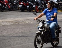 el director del Consejo Estatal para la Prevención de Accidentes (Cepaj), José Parra Sandoval, menciona que 67% de los motociclistas no portan el casco certificado en Guadalajara. EL INFORMADOR / ARCHIVO