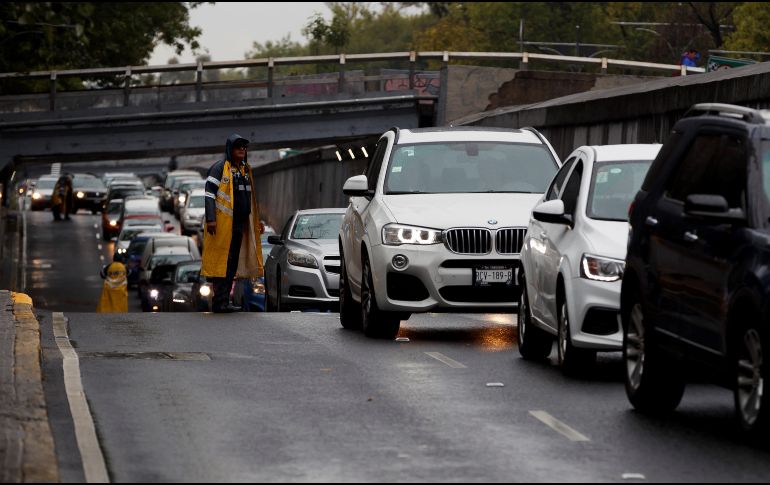 El Hoy No Circula tiene como objetivo disminuir los niveles de contaminación ambiental. EFE/ARCHIVO.