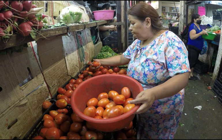 El Índice Nacional de Precios al Consumidor reportó un aumento de 1.05% durante el mes pasado respecto al periodo inmediato anterior. EL INFORMADOR / ARCHIVO