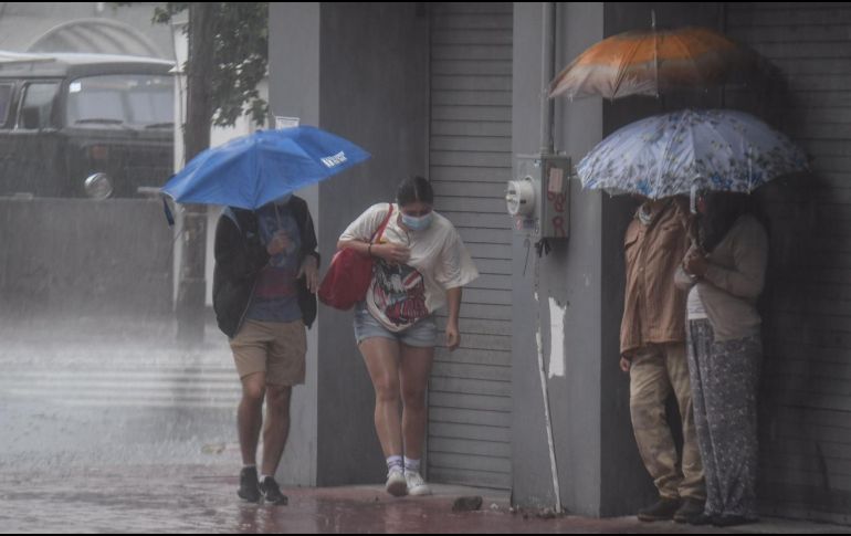 Las condiciones climáticas que se esperan para este fin de semana ocasionaran fuertes lluvias en gran parte del territorio nacional. SUN/ ARCHIVO.
