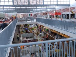 En el Mercado Constitución, en Zapopan, se sustituyeron baños, pisos y áreas completas para dar dignidad a comerciantes y visitantes. CORTESÍA/ Ayuntamiento de Zapopan.