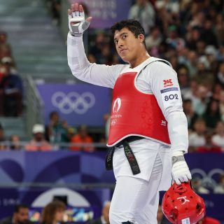 Carlos Sansores se queda a la deriva del bronce en Taekwondo