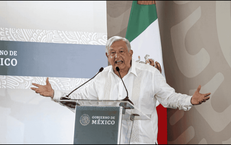 Durante su conferencia matutina de este lunes, López Obrador desestimó la protesta, esto comentó. SUN / G. PANO