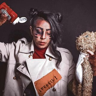 Ríe, al final “La vida es una maldita comedia”