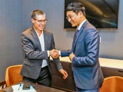 Abel Benavides, presidente de Difarvert; y Richard Jeon, presidente de Negocios de Rayence. EL INFORMADOR/ A. Navarro