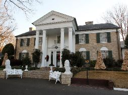 Graceland, que ha alcanzado un valor de cientos de millones de dólares, se ha convertido en uno de los mayores atractivos turísticos del sur de Estados Unidos. AP/ARCHIVO