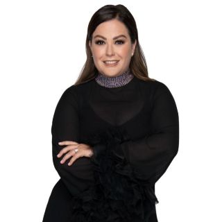 Esposa de Arath de la Torre le responde a Mariana Echeverría