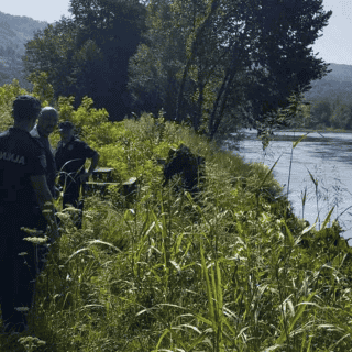 Al menos ocho migrantes pierden la vida en cruce hacia Bosnia