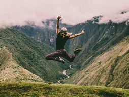 La astrología ofrece una visión única sobre el propósito en la vida de cada signo, brindando orientación sobre cómo encontrar significado y satisfacción personal. CANVA