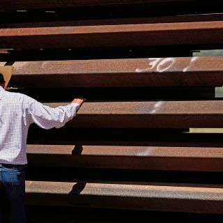 Van por regularizar a once millones de migrantes