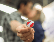 Aunque es fácil pensar que la traición debería llevar automáticamente al final de la relación, la realidad es más compleja. Muchas parejas optan por seguir juntas, trabajando para superar el dolor y reconstruir su relación. EL INFORMADOR / ARCHIVO