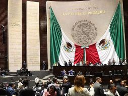 A las 13:44 horas de este día, la Comisión de Puntos Constitucionales aprobó el dictamen en lo general, e inició la discusión de 75 reservas presentadas por los grupos parlamentarios. EFE / ARCHIVO