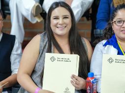 Trabajadores y trabajadoras de la salud recibieron un nombramiento definitivo, acompañados de sus familias en la Arena Astros. CORTESÍA/ Gobierno de Jalisco.