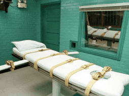 El gobernador de Florida, Ron DeSantis, firmó la sentencia de muerte en julio pasado después de que Cole fuera sentenciado por torturar y asesinar al estudiante John Edwards, de 18 años. AFP/ARCHIVO