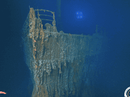 Los robots submarinos empleados en la expedición descubrieron que una pieza de la baranda de castillo de proa del Titanic, se desprendió del casco. EFE