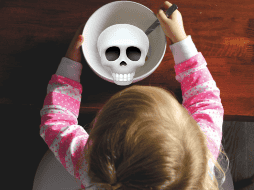 Este alimento contiene altos niveles de grasas saturadas, colesterol y sodio. ESPECIAL/ Unsplash.