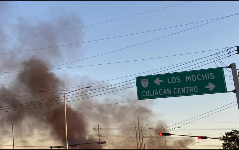 Este lunes 9, en diferentes redes sociales y algunos medios de comunicación nacionales reportan enfrentamientos en distintos puntos de la capital de Sinaloa. AFP / ARCHIVO
