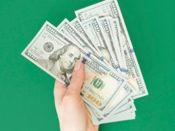 El peso mexicano cotiza en los mercados internacionales alrededor de los 20.02 pesos por dólar. ESPECIAL/ Freepik