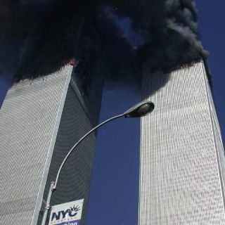 Resurgen impactantes imágenes del colapso de las Torres Gemelas en 2001