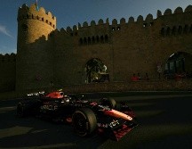 Este viernes, Sergio Pérez volvió a demostrar por qué se le considera un maestro en los circuitos callejeros. AFP / N. Kolesnikova