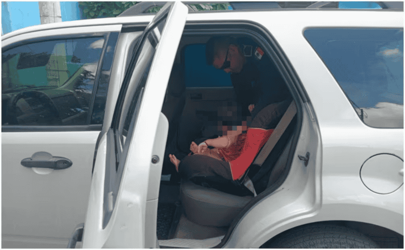 El bebé duró 40 minutos dentro de la camioneta. ESPECIAL&nbsp;