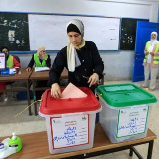 Gobierno de Jordania dimite tras elecciones marcadas por el auge de los islamistas