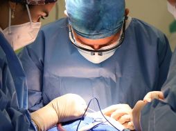 Este trágico evento plantea serias dudas sobre la regulación del sector médico y la confianza en los profesionales de la salud.  CANVA