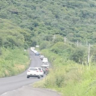 Colapsa tráfico en carretera Guadalajara-Colima por accidente