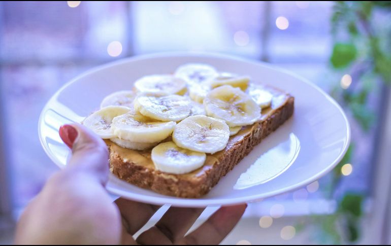 Aporta vitaminas y minerales esenciales que favorecen la salud muscular y general. UNSPLASH / S. CHATUR