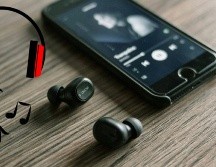 Estos factores, junto con su repetida aparición en la radio y su uso en videos virales, han contribuido a su éxito continuo. UNSPLASH / Z. KHAN