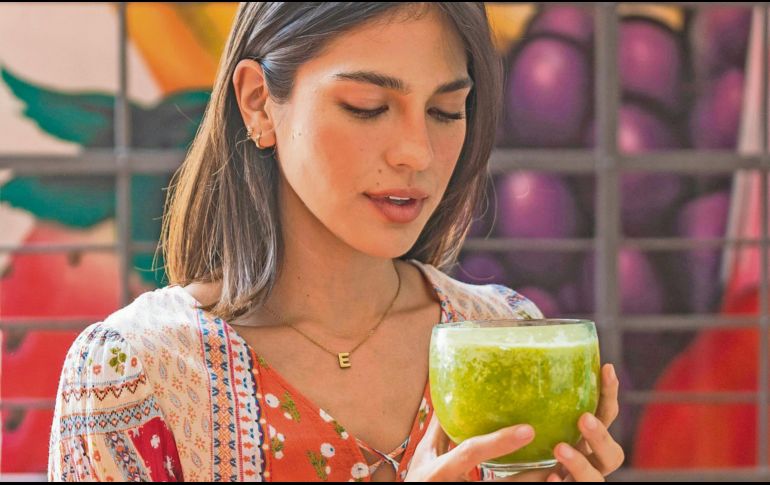 El limón, pepino y perejil son aliados de una buena salud intestinal y del hígado, órgano clave en la buena condición de nuestro organismo. ESPECIAL