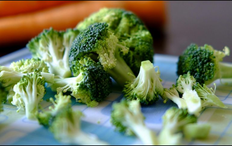 El brócoli es uno de los alimentos más saludables que se puede encontrar. UNSPLASH / K. REINALDO