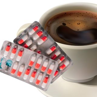 Medicamentos que NO debes tomar nunca con café