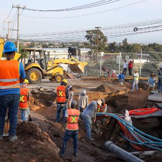 Aparece socavón en Prolongación Las Fuentes