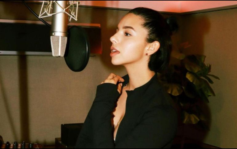 Ángela habría decidido terminar abruptamente la relación laboral durante la licencia de maternidad de la mujer, sin previo aviso. Instagram/ @angela_aguilar_.