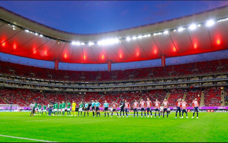 Los especialistas tienen claro que lo más probable es que Cruz Azul venza a Chivas el sábado. IMAGO7/D. Muñoz