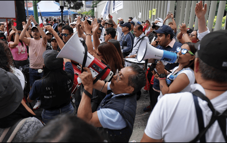 Trabajadores del Poder Judicial mantienen una protesta afuera del Consejo de la Judicatura en Ciudad de Mexico. SUN/Fernanda Rojas