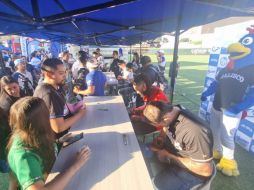 Decenas de aficionados de los Charros de Jalisco se dieron cita en el Estadio Panamericano de Béisbol para participar en una activación. EL INFORMADOR/ J. ROBLES.