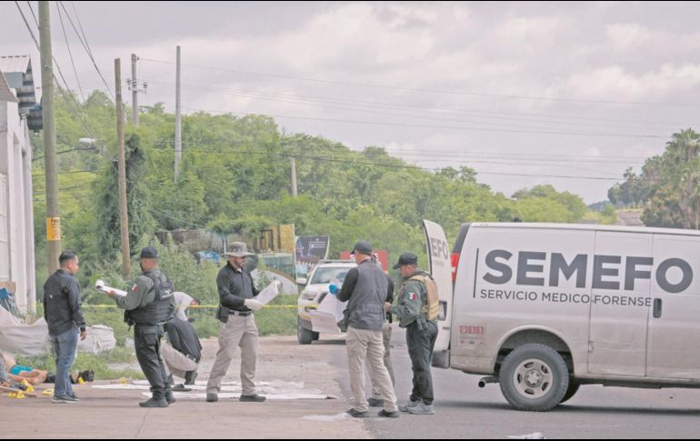En los mismos puntos donde hace unos días fueron encontrados cinco cuerpos, ayer se localizaron el mismo número de víctimas. AFP/I. Medina