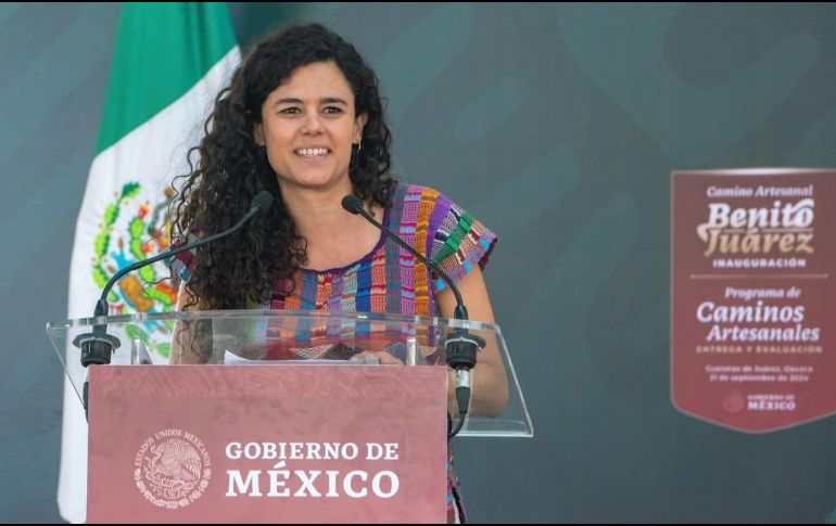 Con 37 años, Alcalde Luján ha escrito sobre la economía en México, siendo su obra más notable “El salario mínimo en un entorno de contradicciones”. FACEBOOK / Luisa Alcalde