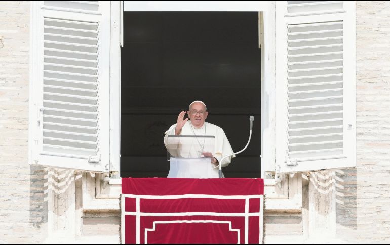 En el Ángelus en el Vaticano envío el mensaje por el ambientalista de Honduras. AP