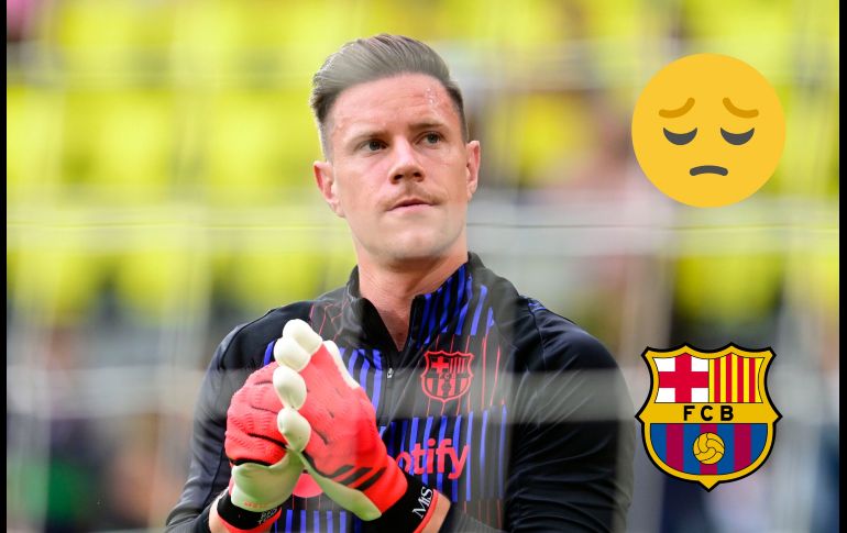 La rodilla del arquero alemán se dobló cuando hizo un mal apoyo al salir a cortar un centro al área poco antes del medio tiempo. EFE / A. Esteaban