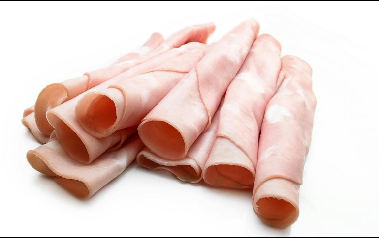 El jamón viscoso o baboso es un signo de crecimiento bacteriano. PEXELS / Adonyi Gábor