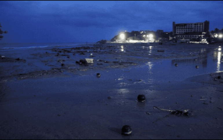 Se espera que el huracán toque tierra en las costas de Oaxaca en las próximas horas. SUN