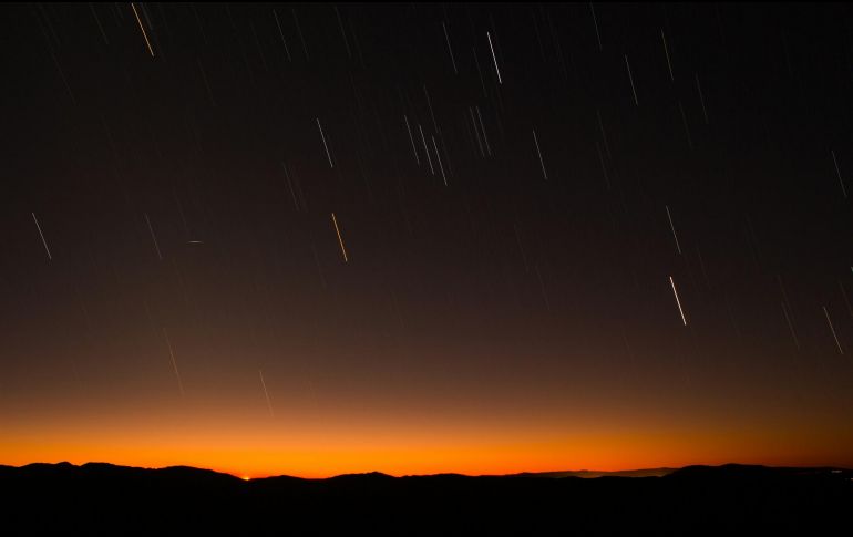 El otoño trae consigo diversos fenómenos astronómicos que no te puedes perder. UNSPLASH / F. RODRIGUES